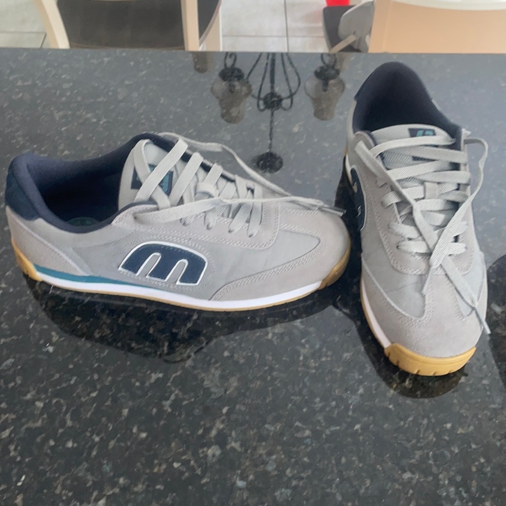 Men’s size 11 Etnies